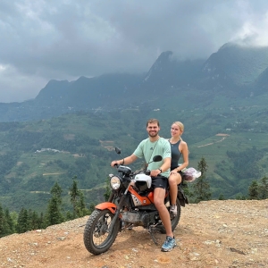 nen-chon-xe-may-hay-o-to-khi-di-ha-giang