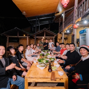 mot-bua-com-o-lang-nam-dam-am-hon-moi-bua-tiec