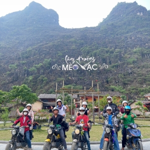 dung-bo-lo-2-doan-duy-nhat-thang-9-tour-xe-may-ha-giang-co-xe-cho-khong-can-tay-lai-van-cham-duoc-ban-sac